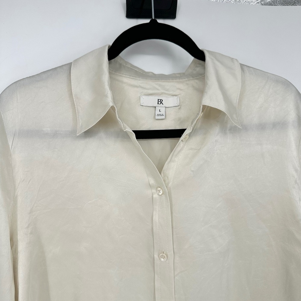 Banana Republic 100 Silk Ivory Button Shirt Blouse Long Sleeve Chic Minimalist L - Picture 2 of 8